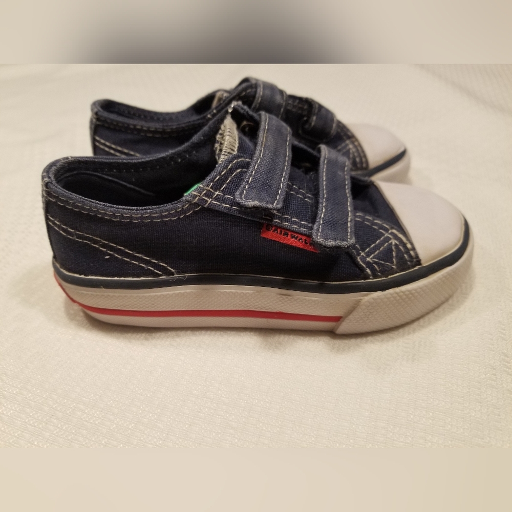 Boy's Airwalk Blue Denim Sneakers Size 7 Baby Hook and loop